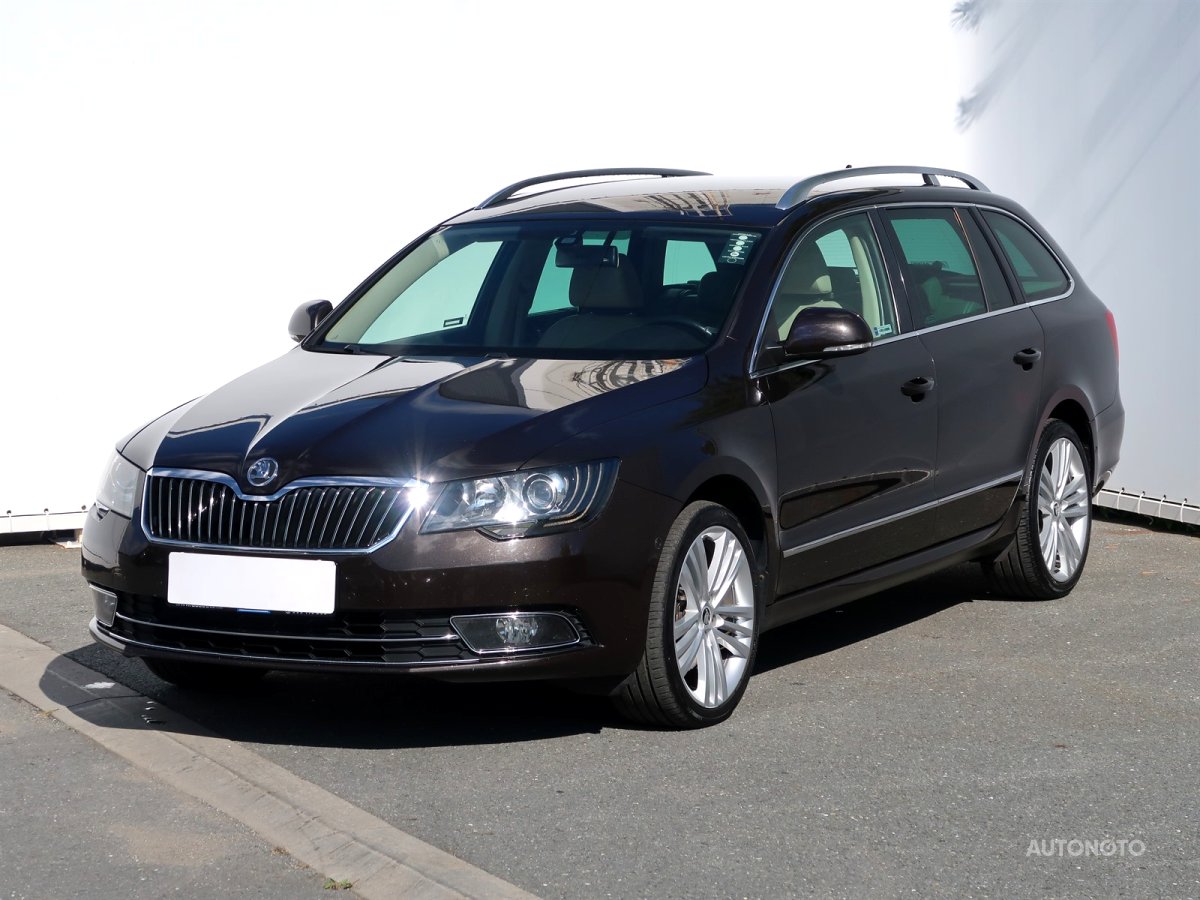 Škoda Superb, 2013 - pohled č. 3