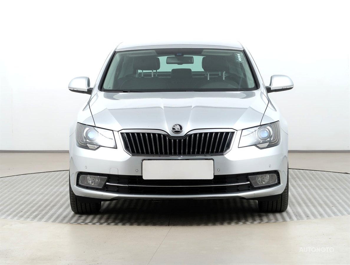 Škoda Superb, 2014 - pohled č. 2