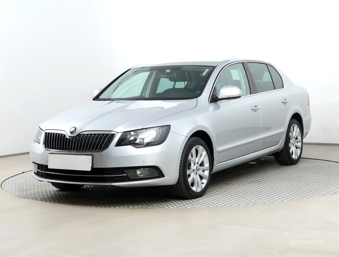 Škoda Superb, 2014 - pohled č. 3