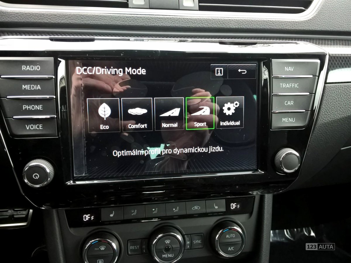 Škoda Superb, 2017 - pohled č. 20