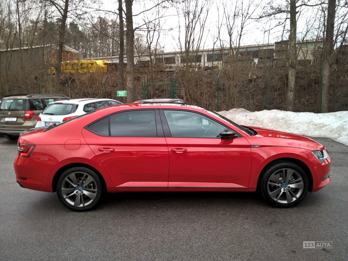 Škoda Superb, 2017 - pohled č. 6