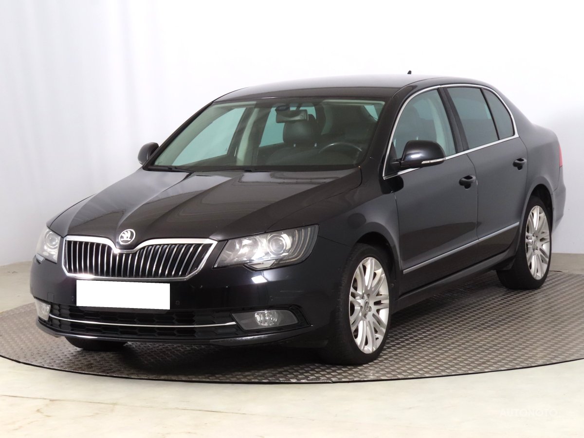 Škoda Superb, 2013 - pohled č. 3