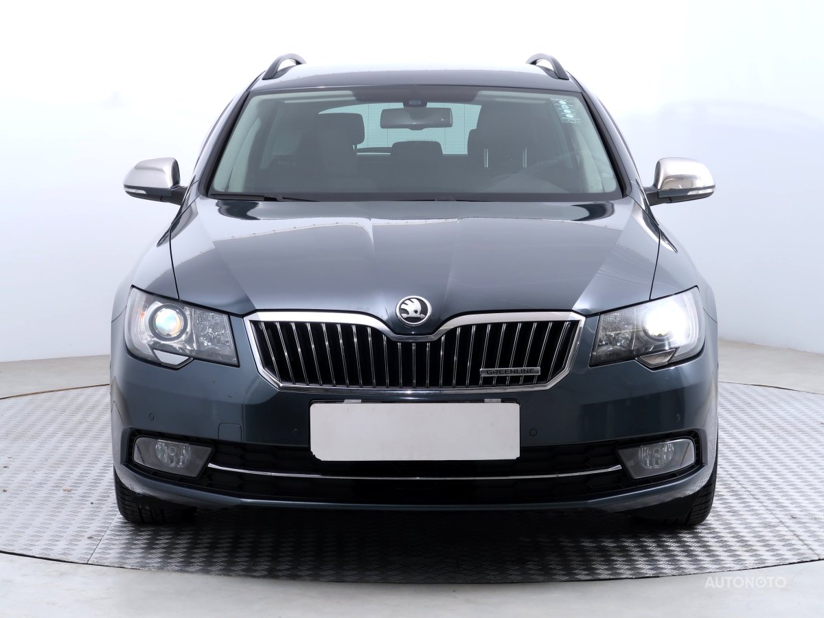 Škoda Superb, 2013 - pohled č. 2