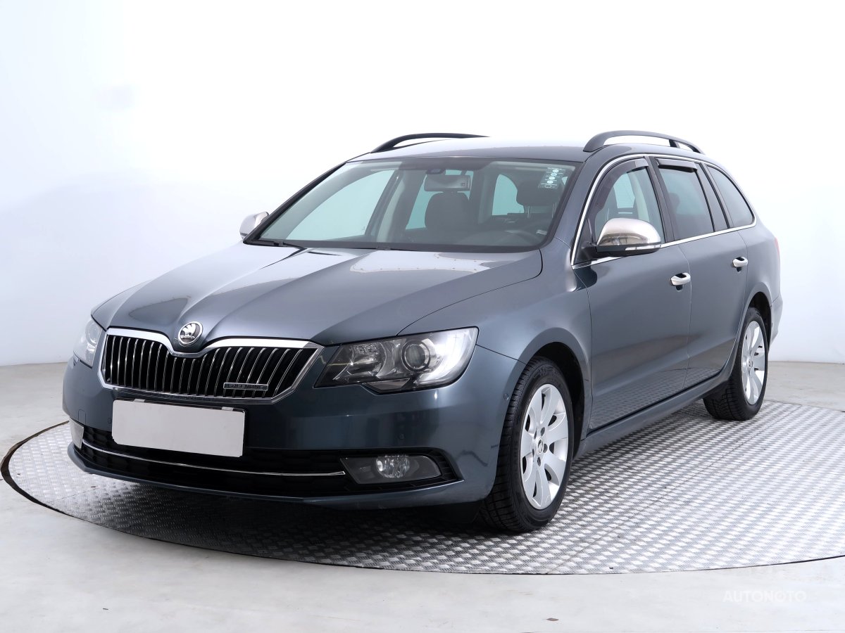 Škoda Superb, 2013 - pohled č. 3