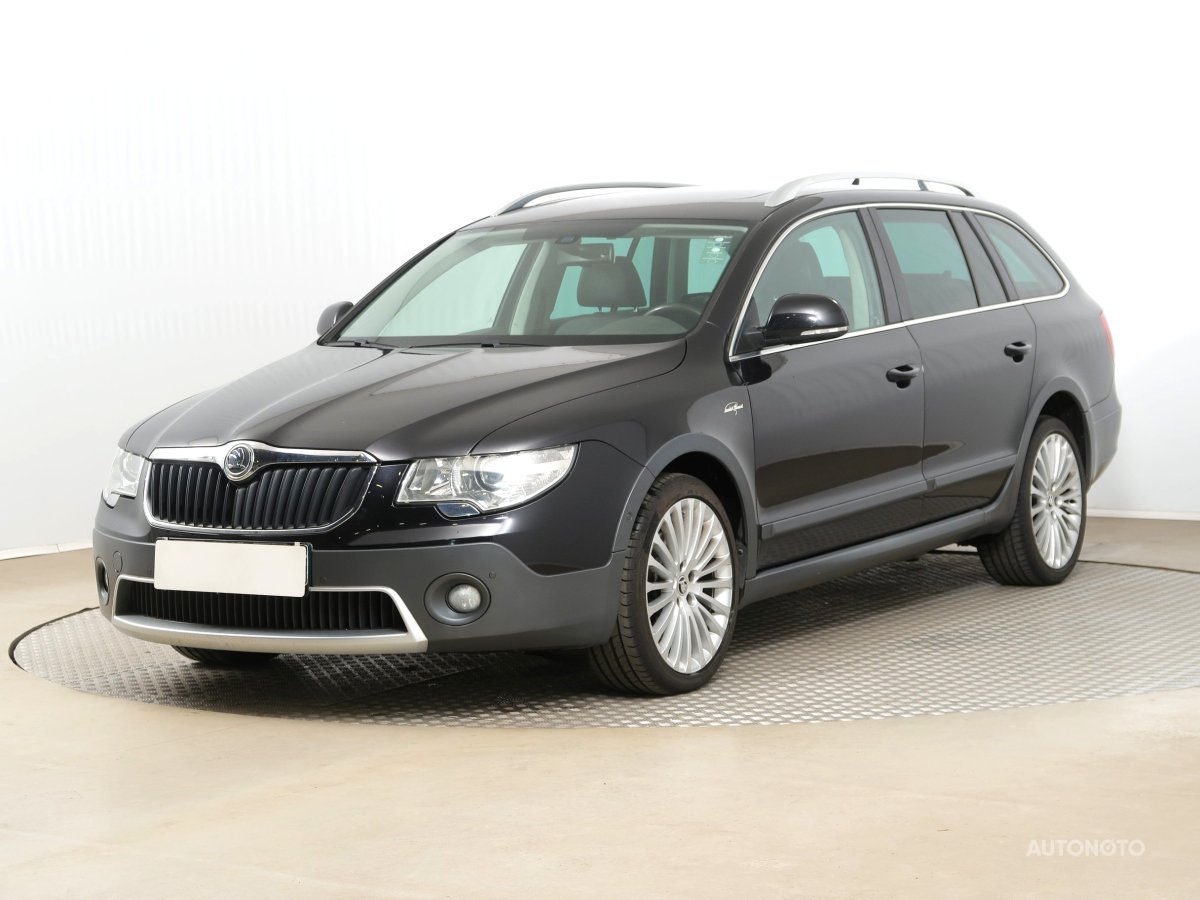 Škoda Superb, 2013 - pohled č. 3