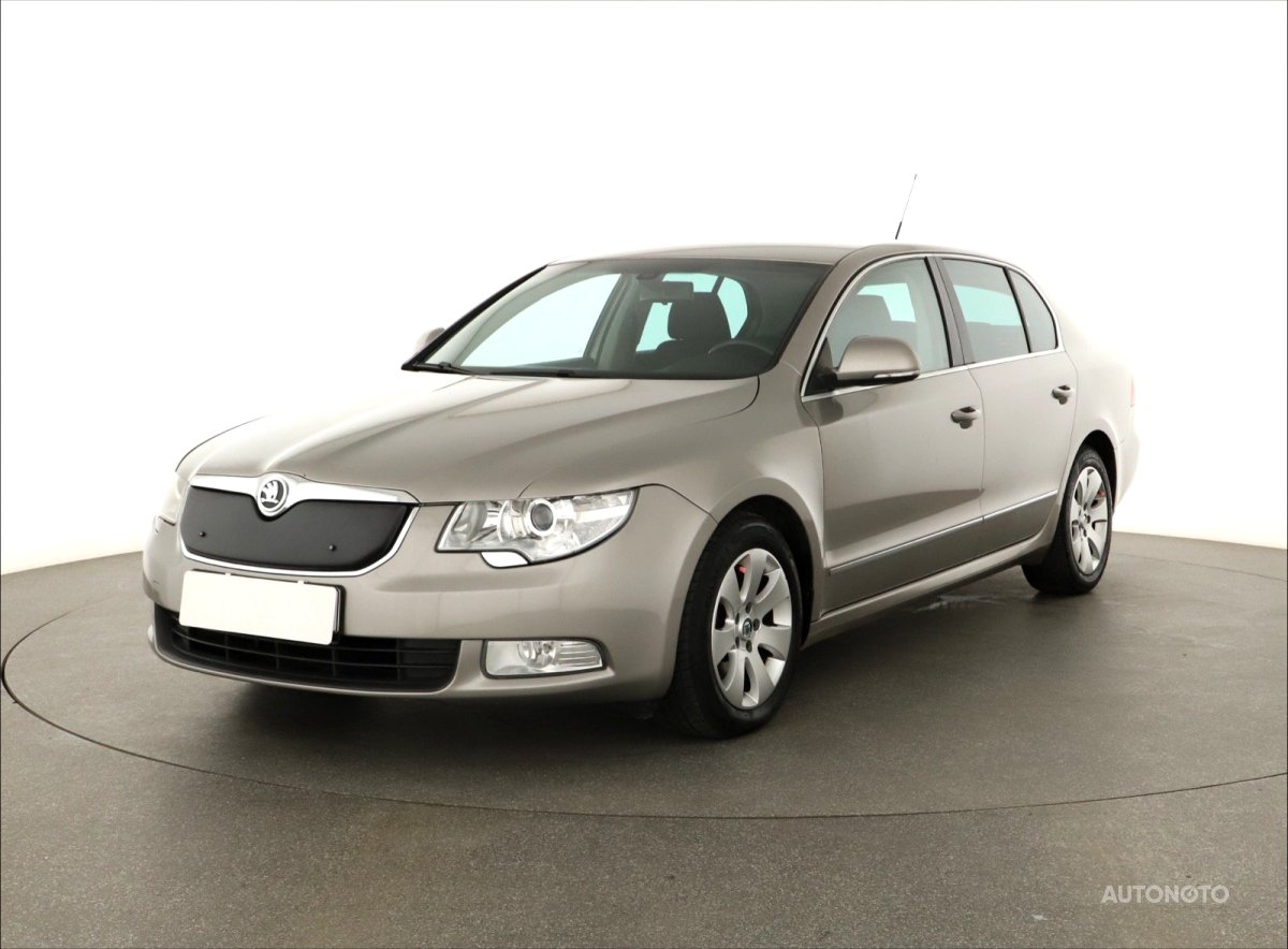 Škoda Superb, 2009 - pohled č. 3