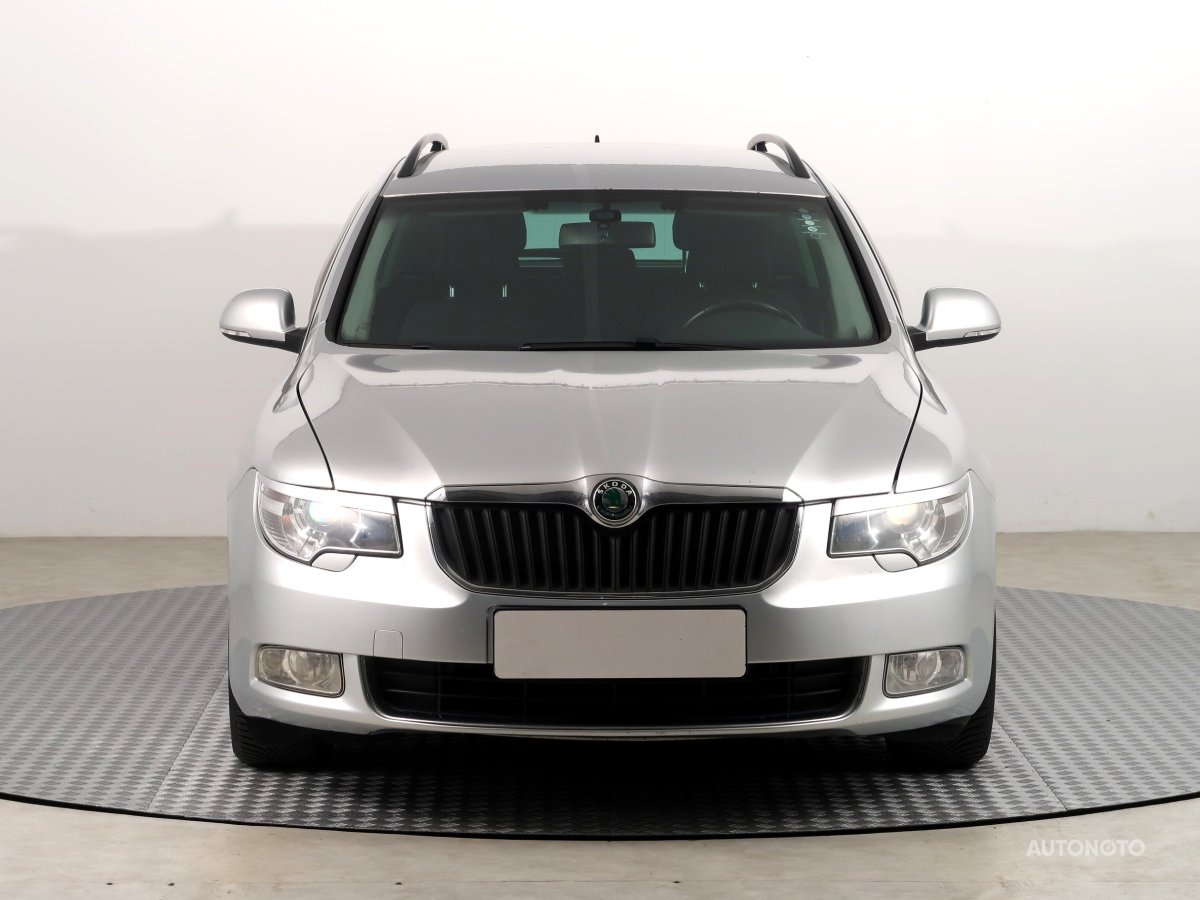 Škoda Superb, 2012 - pohled č. 2