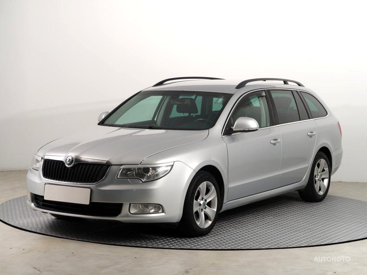 Škoda Superb, 2012 - pohled č. 3