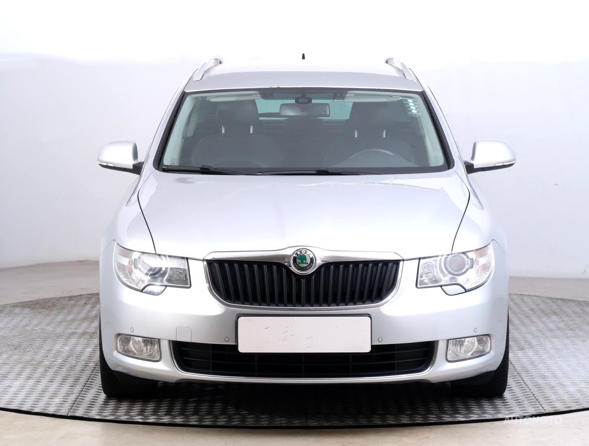 Škoda Superb, 2012 - pohled č. 2