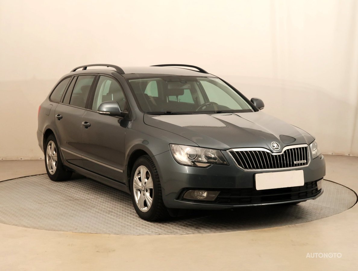 Škoda Superb, 2013 - celkový pohled