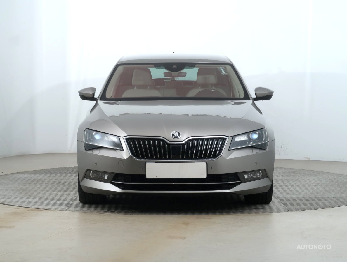 Škoda Superb, 2018 - pohled č. 2