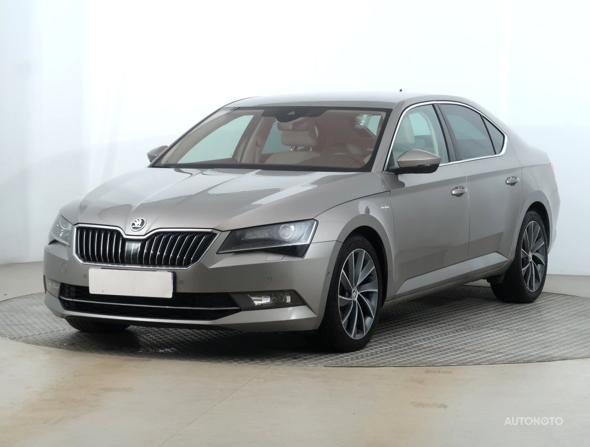 Škoda Superb, 2018 - pohled č. 3