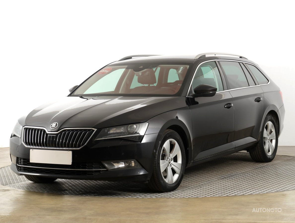 Škoda Superb, 2019 - pohled č. 3