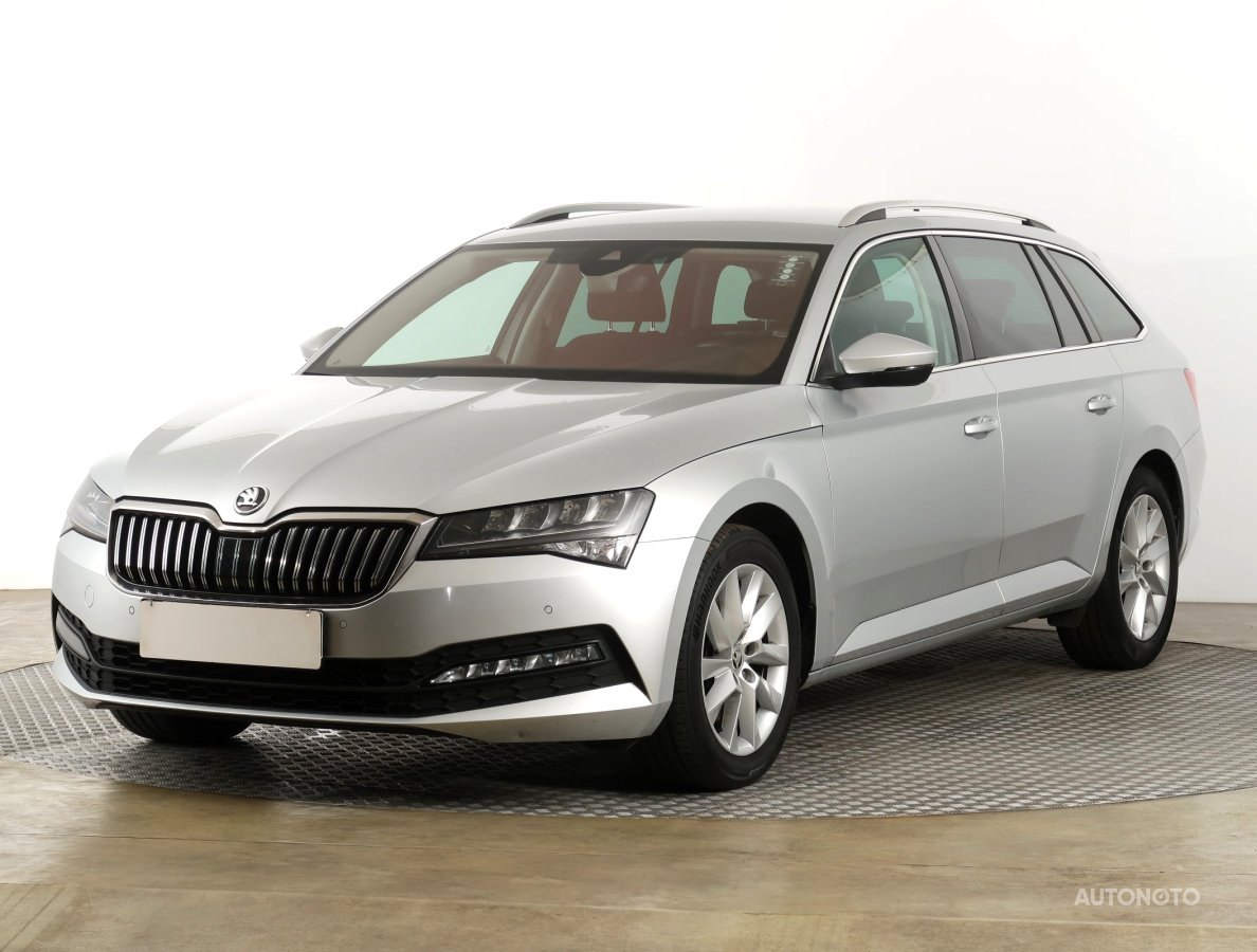 Škoda Superb, 2021 - pohled č. 3