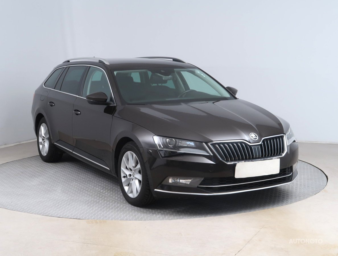 Škoda Superb, 2017 - celkový pohled