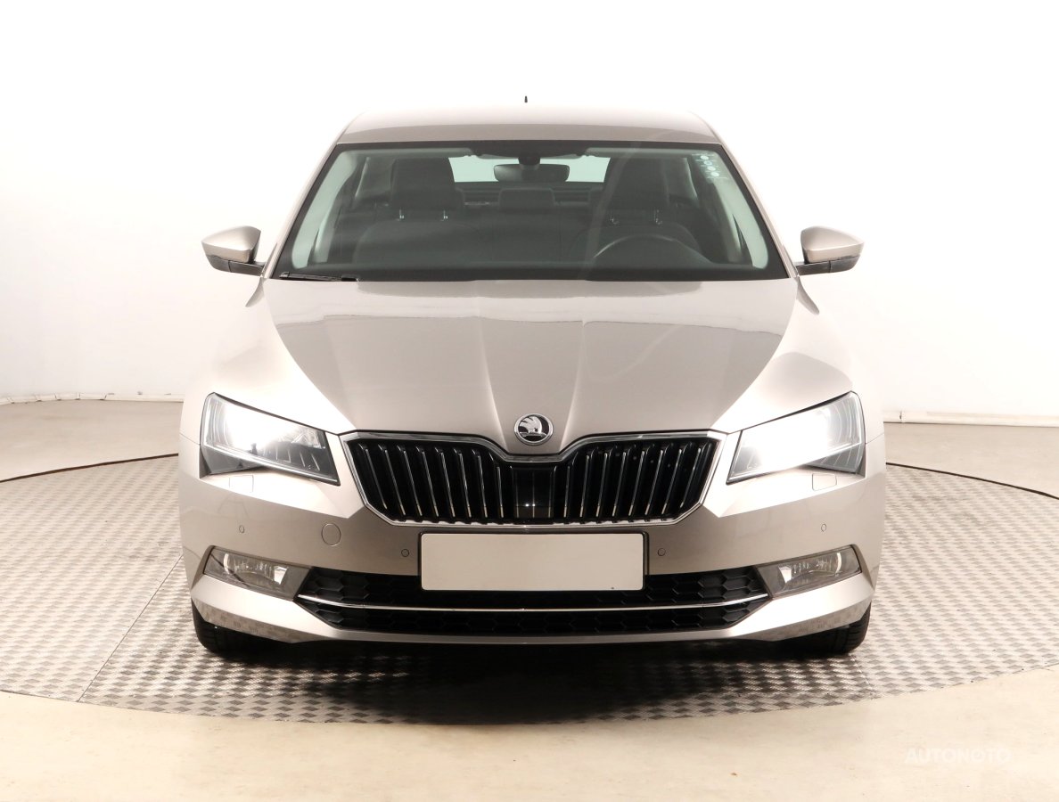 Škoda Superb, 2018 - pohled č. 2