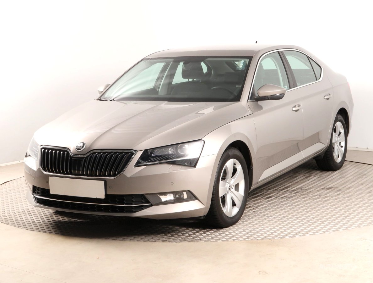 Škoda Superb, 2018 - pohled č. 3