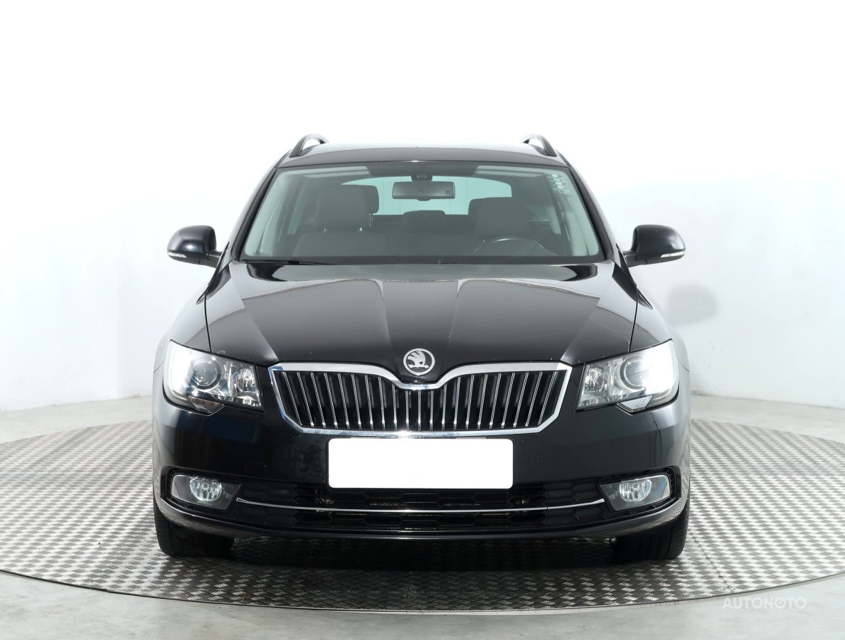 Škoda Superb, 2014 - pohled č. 2