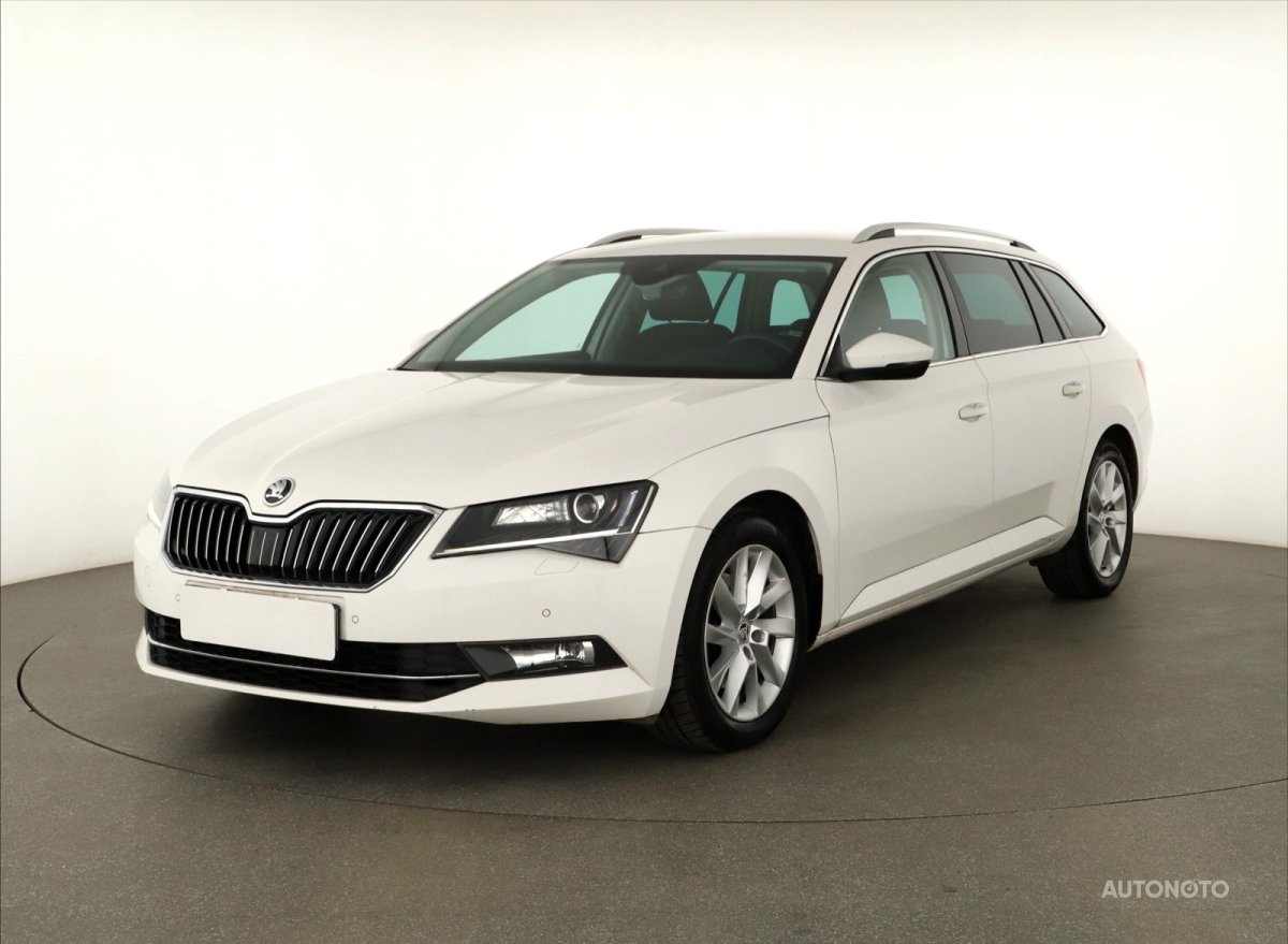 Škoda Superb, 2019 - pohled č. 3