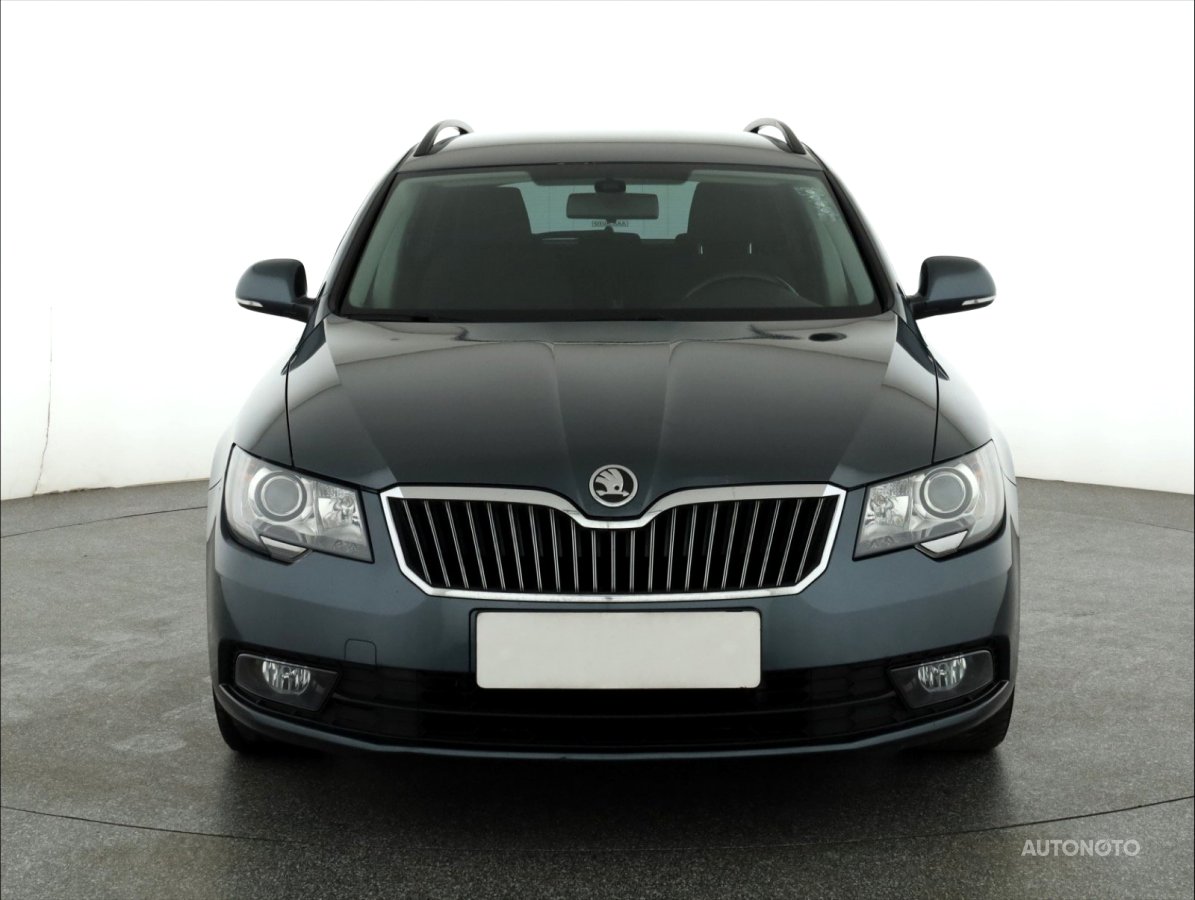 Škoda Superb, 2014 - pohled č. 2