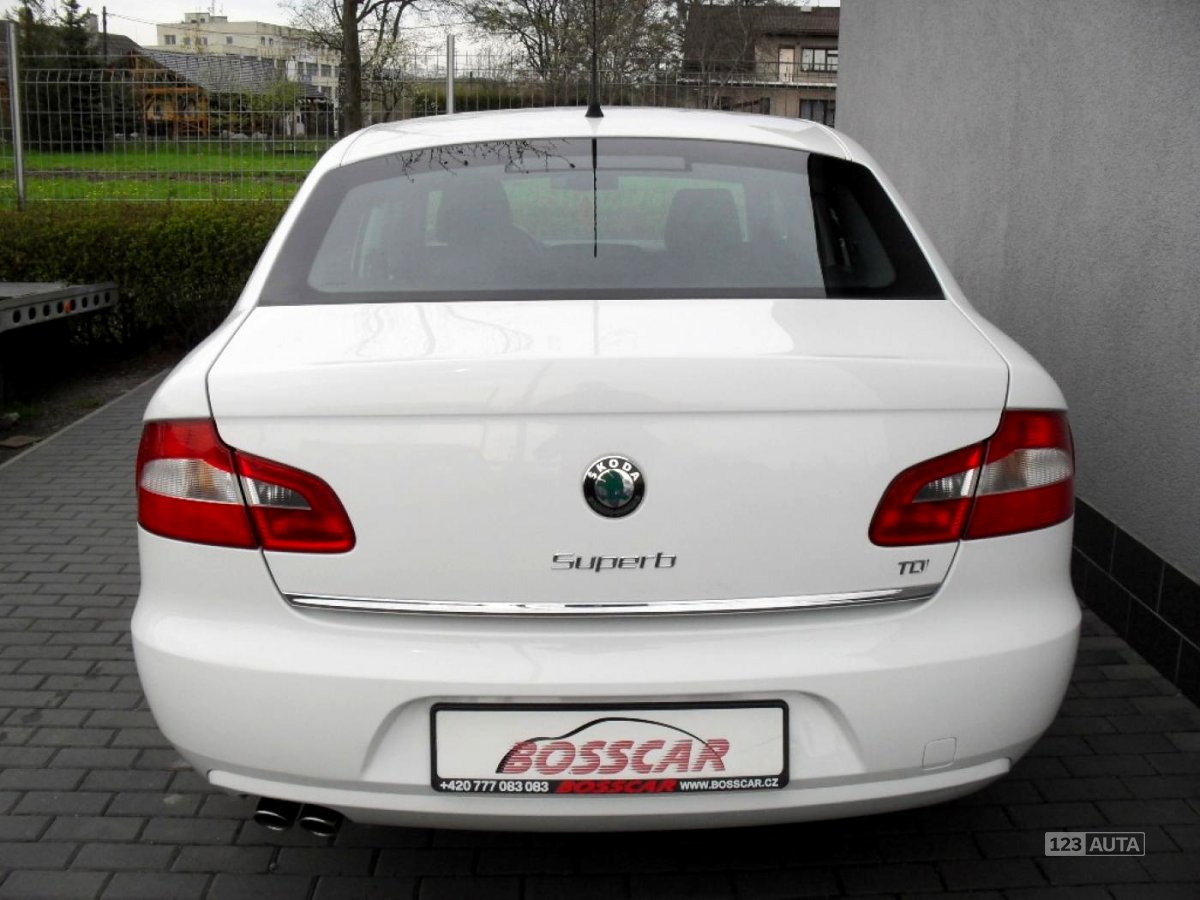 Škoda Superb, 2010 - pohled č. 4