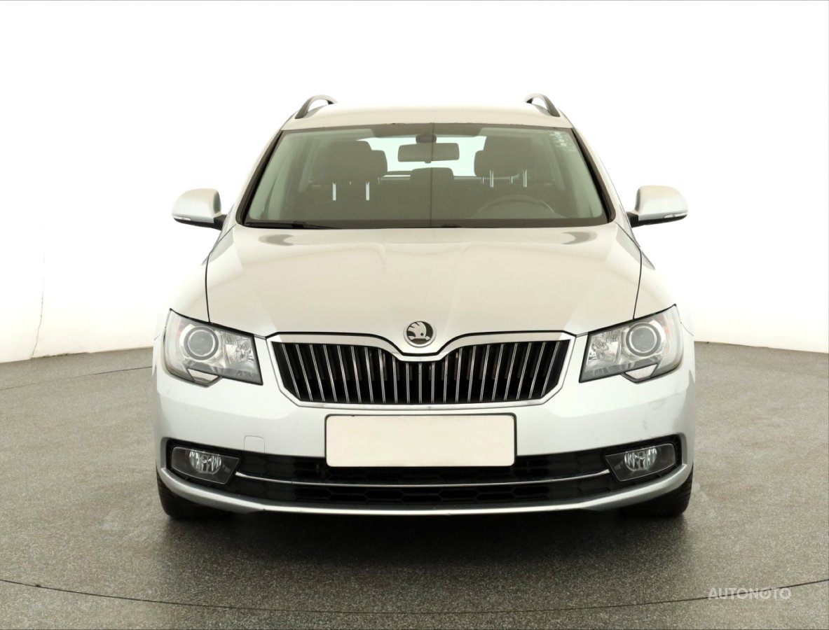 Škoda Superb, 2013 - pohled č. 2