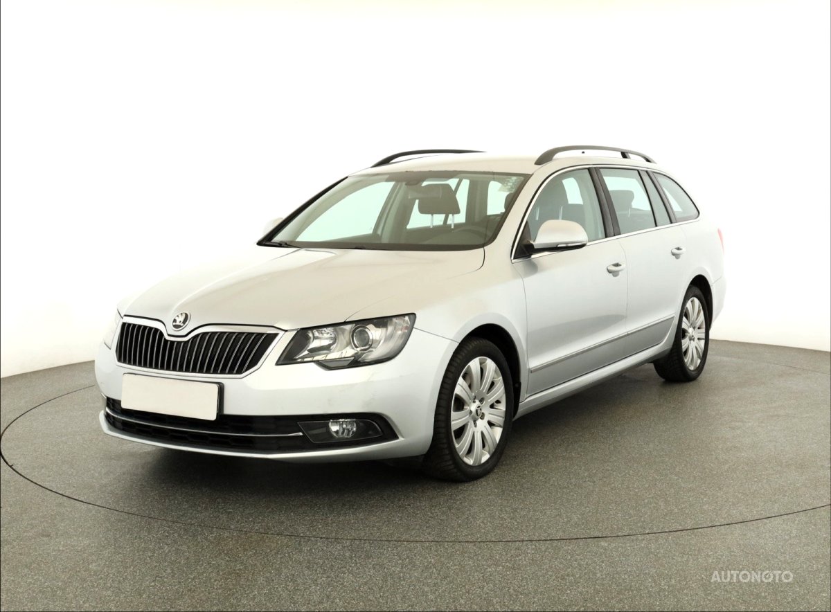 Škoda Superb, 2013 - pohled č. 3