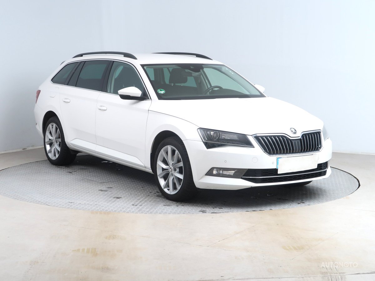 Škoda Superb, 2019 - celkový pohled
