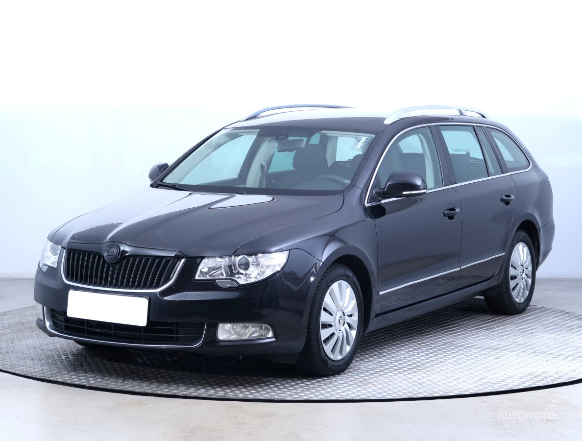 Škoda Superb, 2011 - pohled č. 3
