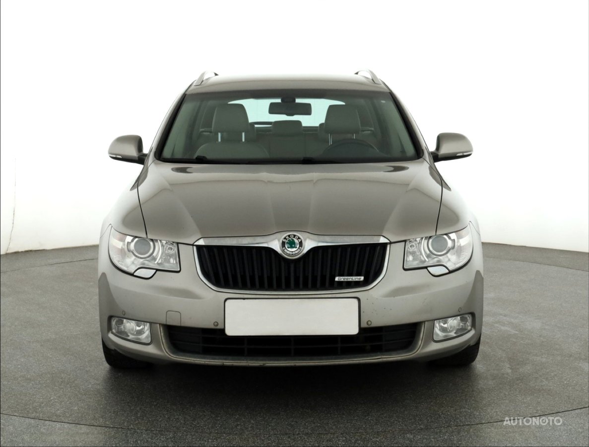 Škoda Superb, 2012 - pohled č. 2