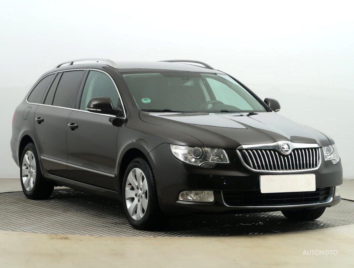 Škoda Superb, 2012 - celkový pohled