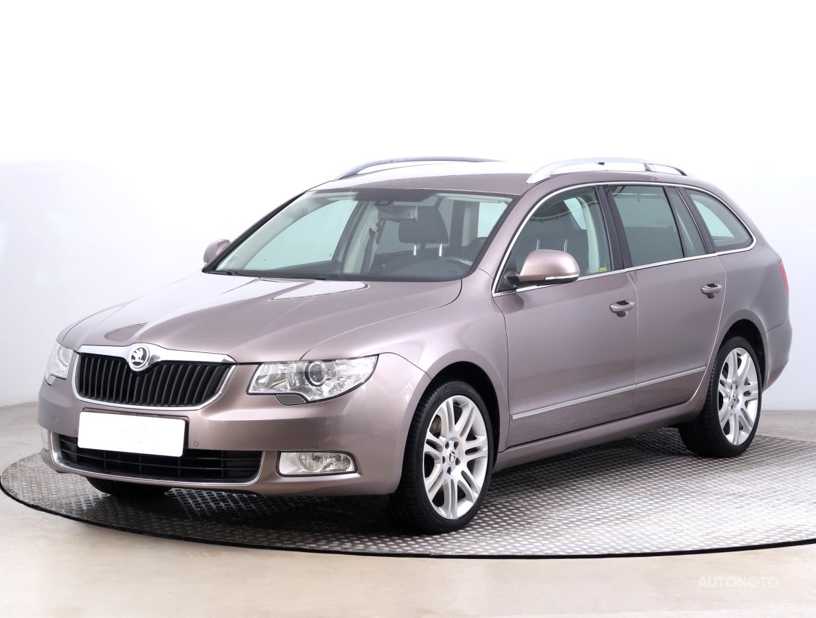 Škoda Superb, 2010 - pohled č. 3