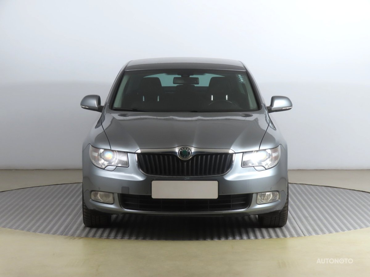 Škoda Superb, 2012 - pohled č. 2
