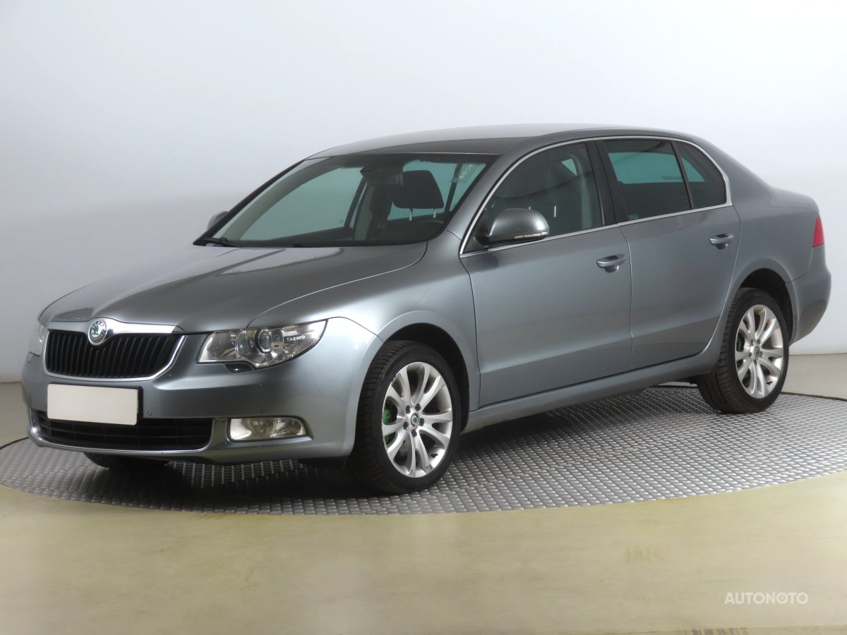 Škoda Superb, 2012 - pohled č. 3