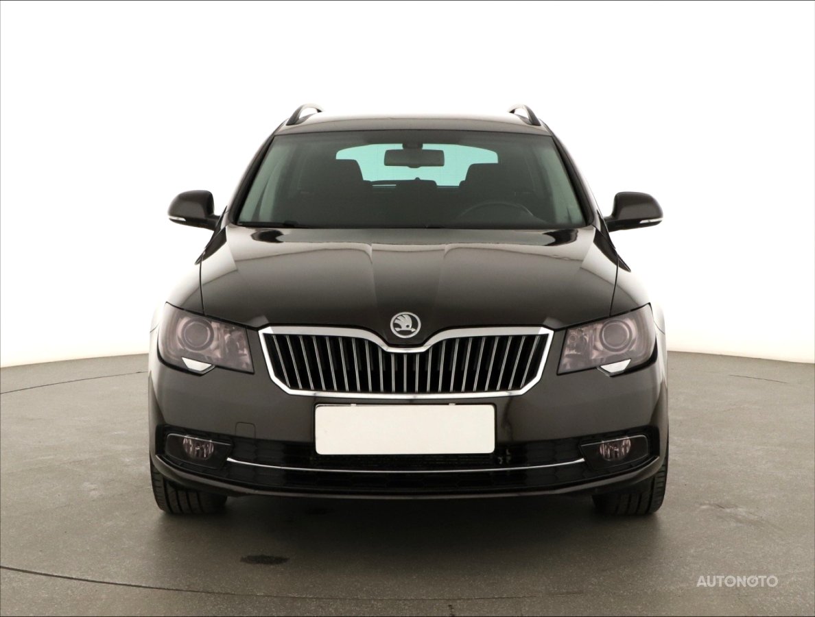Škoda Superb, 2013 - pohled č. 2