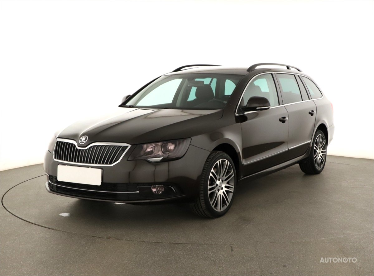 Škoda Superb, 2013 - pohled č. 3