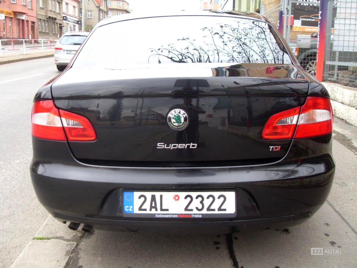 Škoda Superb, 2011 - pohled č. 4