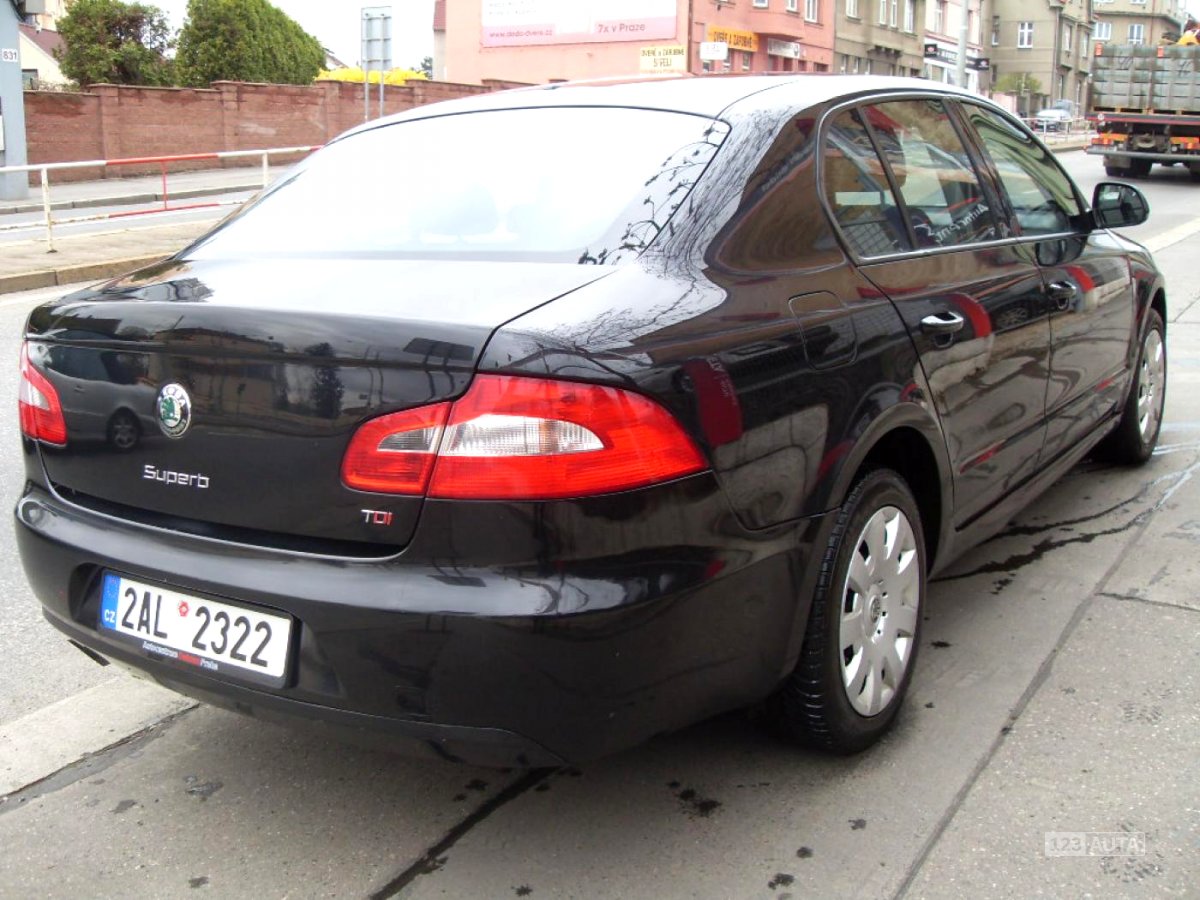 Škoda Superb, 2011 - pohled č. 5