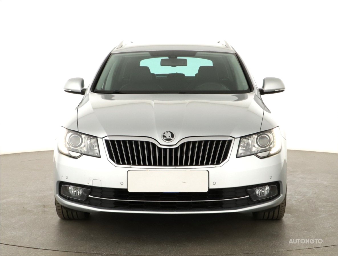 Škoda Superb, 2014 - pohled č. 2