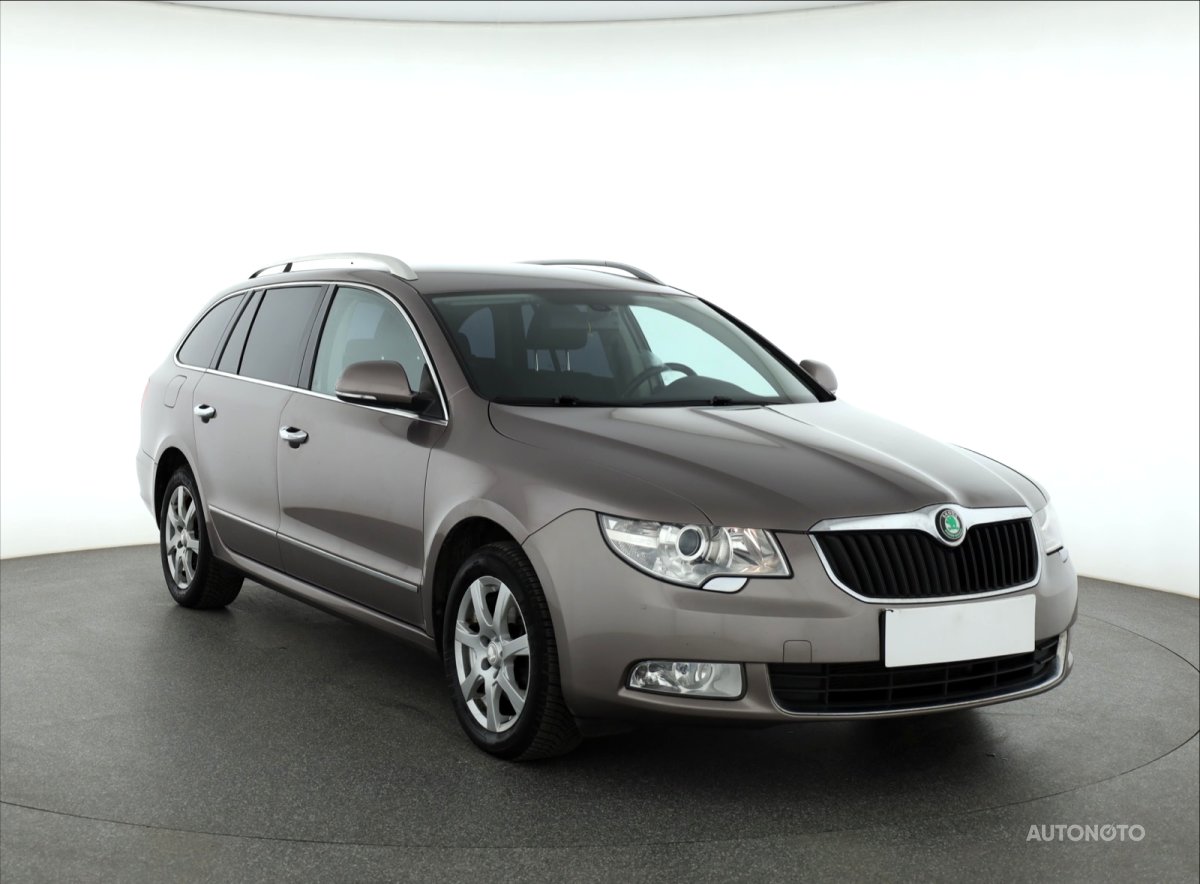 Škoda Superb, 2011 - celkový pohled