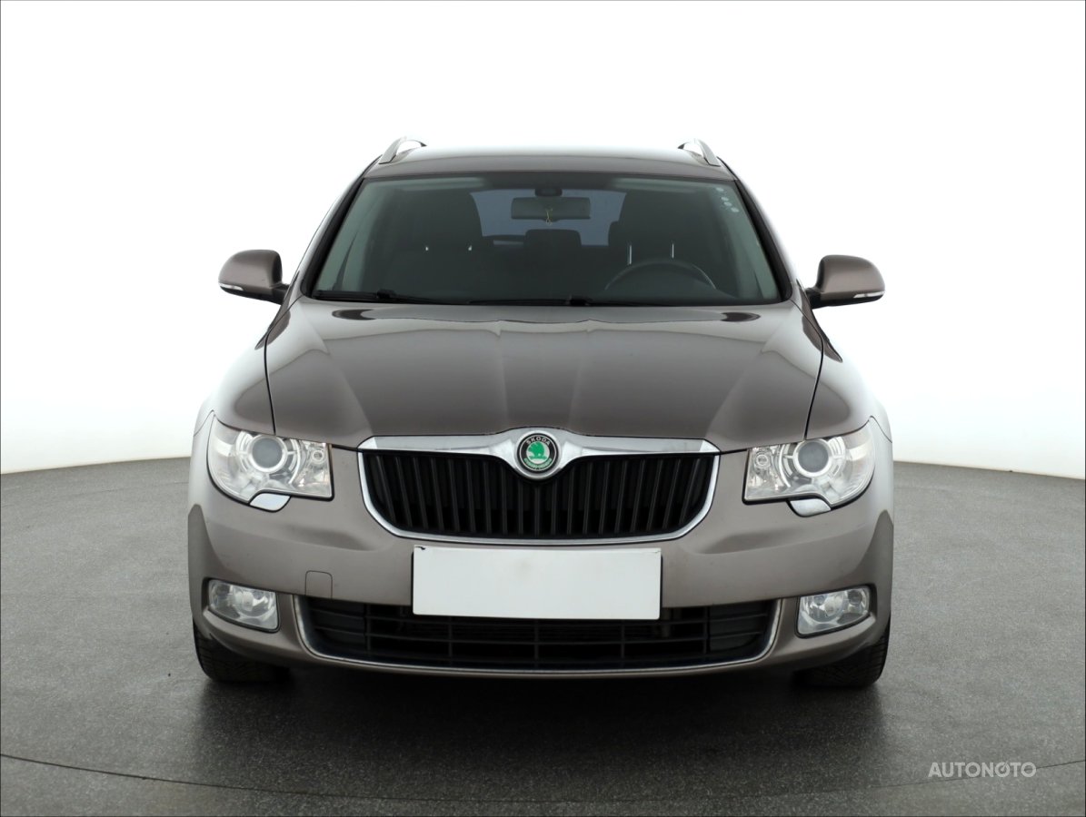 Škoda Superb, 2011 - pohled č. 2