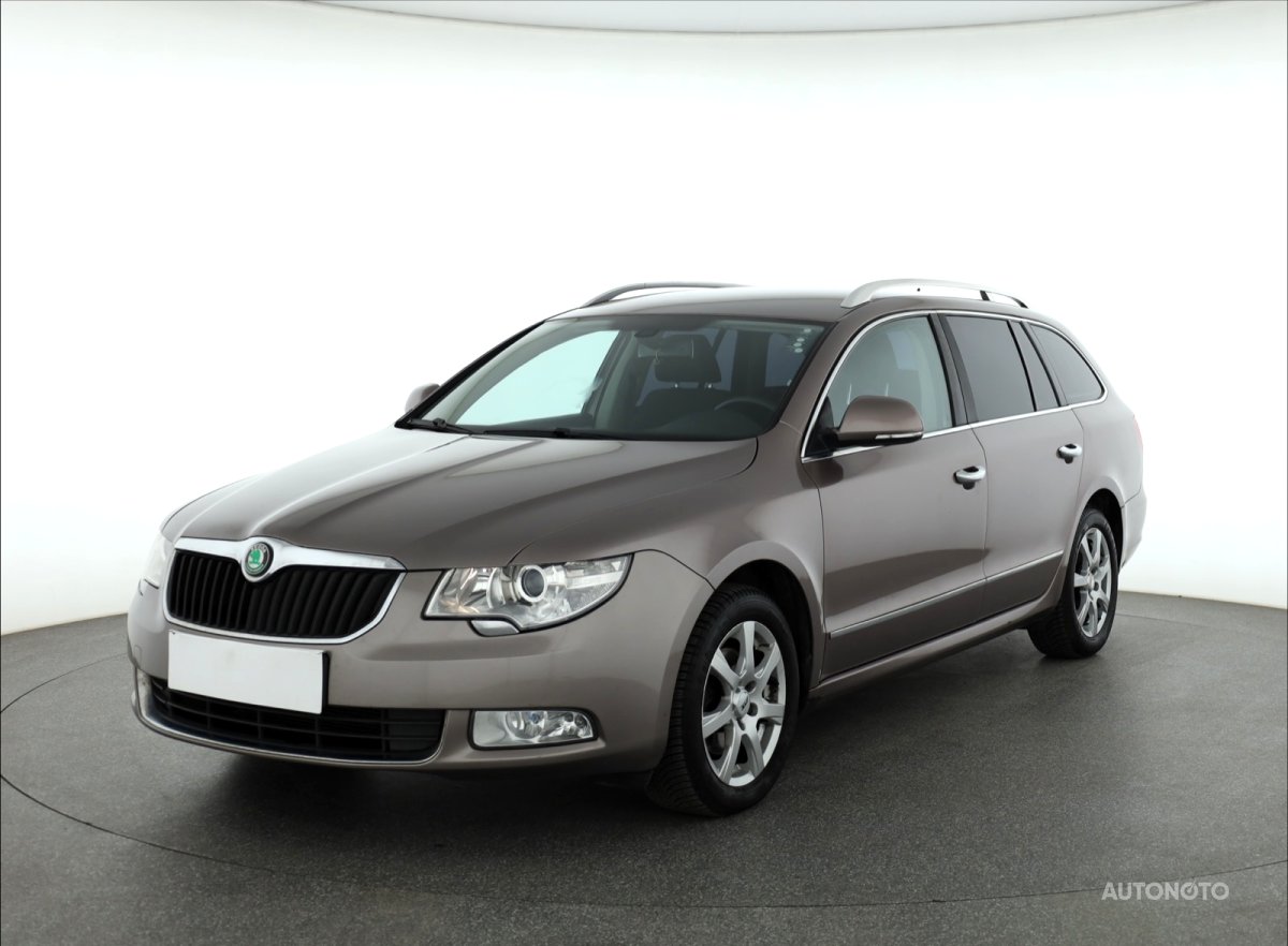 Škoda Superb, 2011 - pohled č. 3