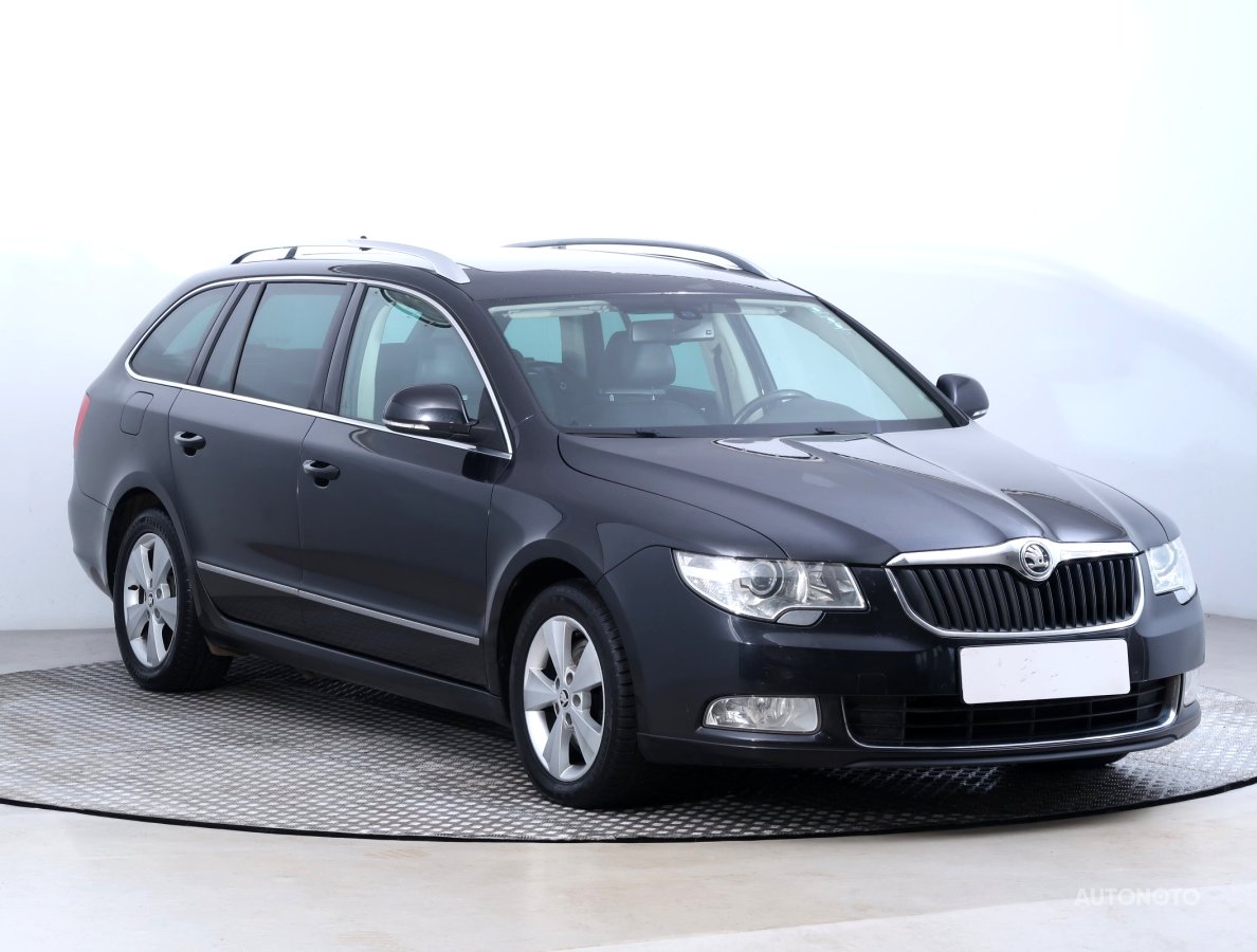 Škoda Superb, 2012 - celkový pohled