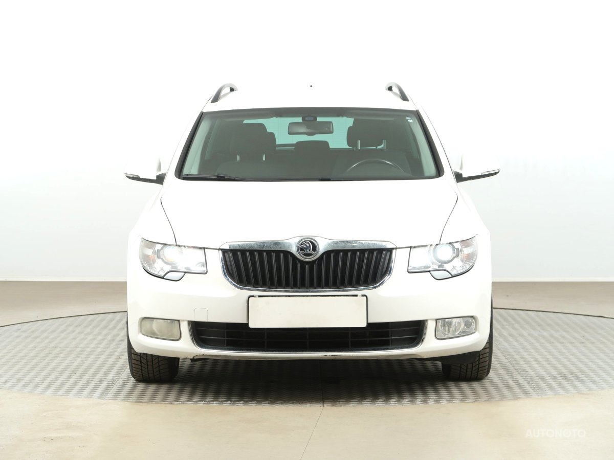 Škoda Superb, 2011 - pohled č. 2
