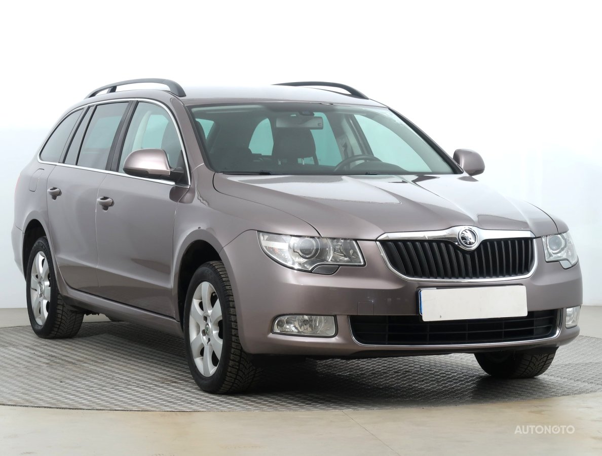 Škoda Superb, 2011 - celkový pohled
