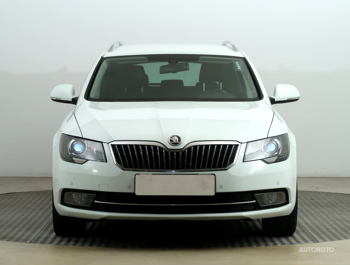 Škoda Superb, 2014 - pohled č. 2