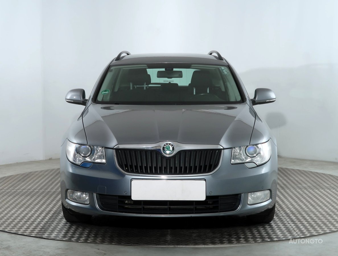 Škoda Superb, 2011 - pohled č. 2