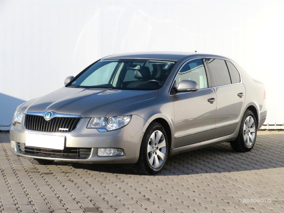 Škoda Superb, 2011 - pohled č. 3