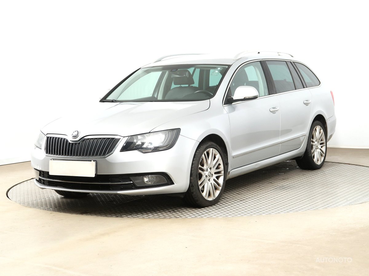 Škoda Superb, 2014 - pohled č. 3