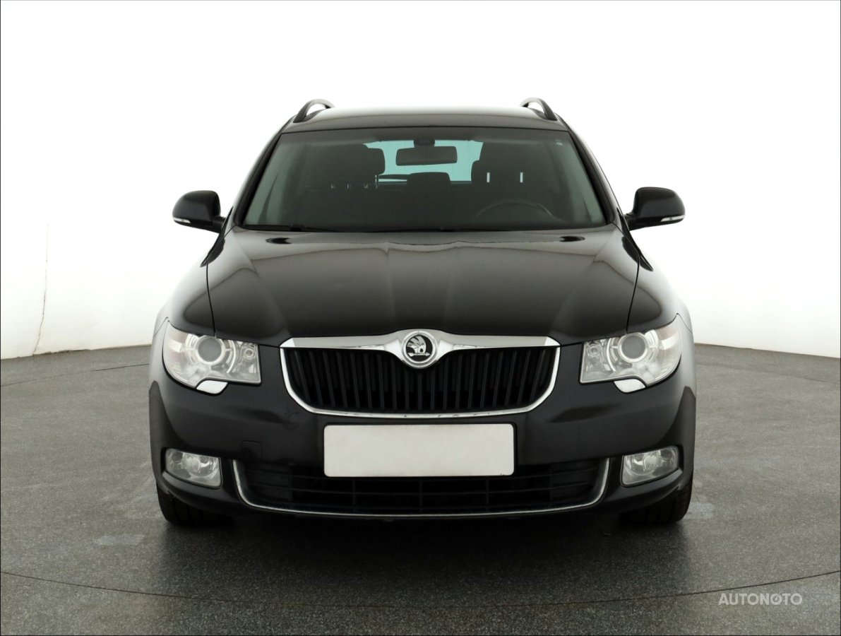 Škoda Superb, 2012 - pohled č. 2